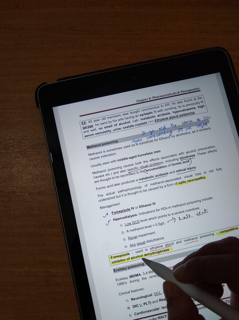 Reading text books on the iPad with the Pencil